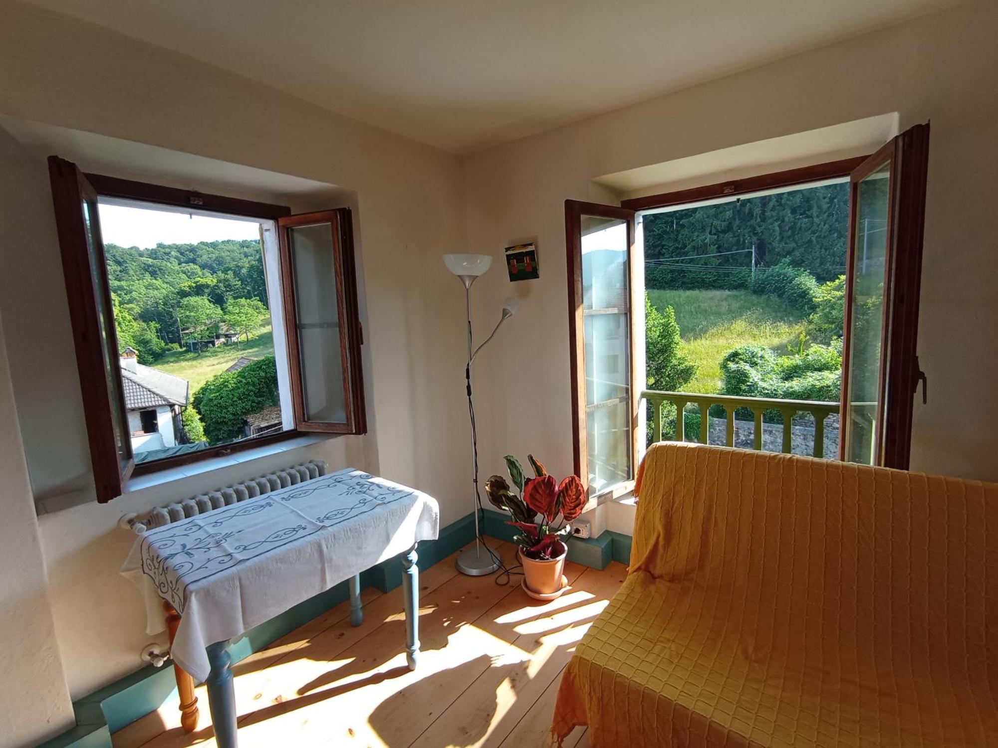 Appartamento Storico Con Giardino Soleggiato - B&B Via Rinaldi Arto Centonara Exterior photo